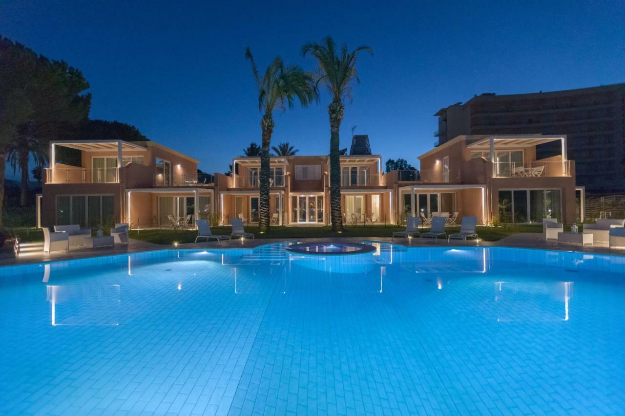 Residence Delfino, Portorosa Furnari Bagian luar foto
