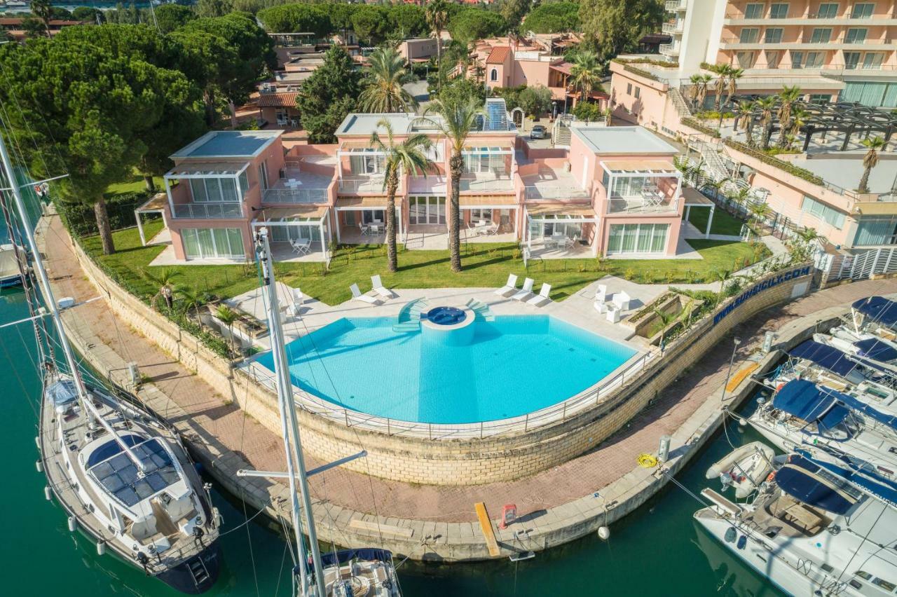 Residence Delfino, Portorosa Furnari Bagian luar foto