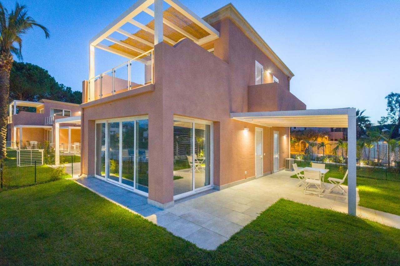 Residence Delfino, Portorosa Furnari Bagian luar foto
