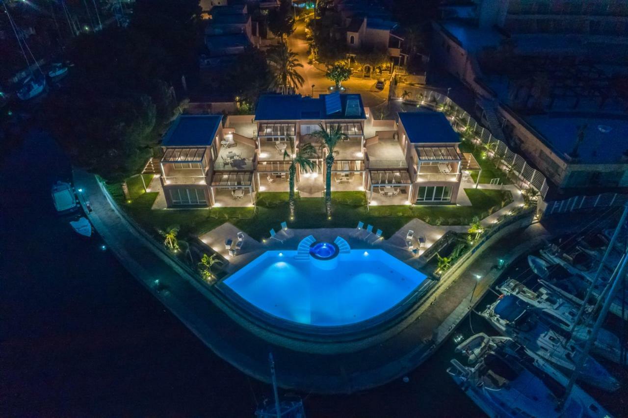 Residence Delfino, Portorosa Furnari Bagian luar foto