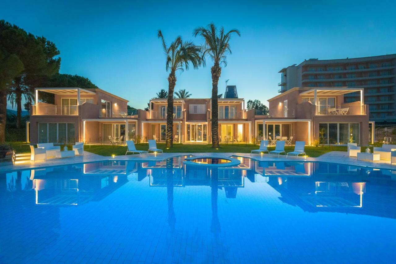 Residence Delfino, Portorosa Furnari Bagian luar foto