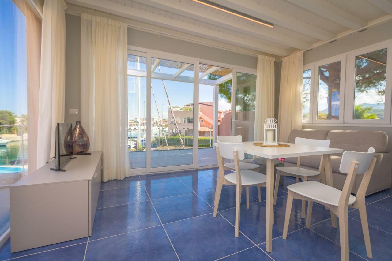 Residence Delfino, Portorosa Furnari Bagian luar foto
