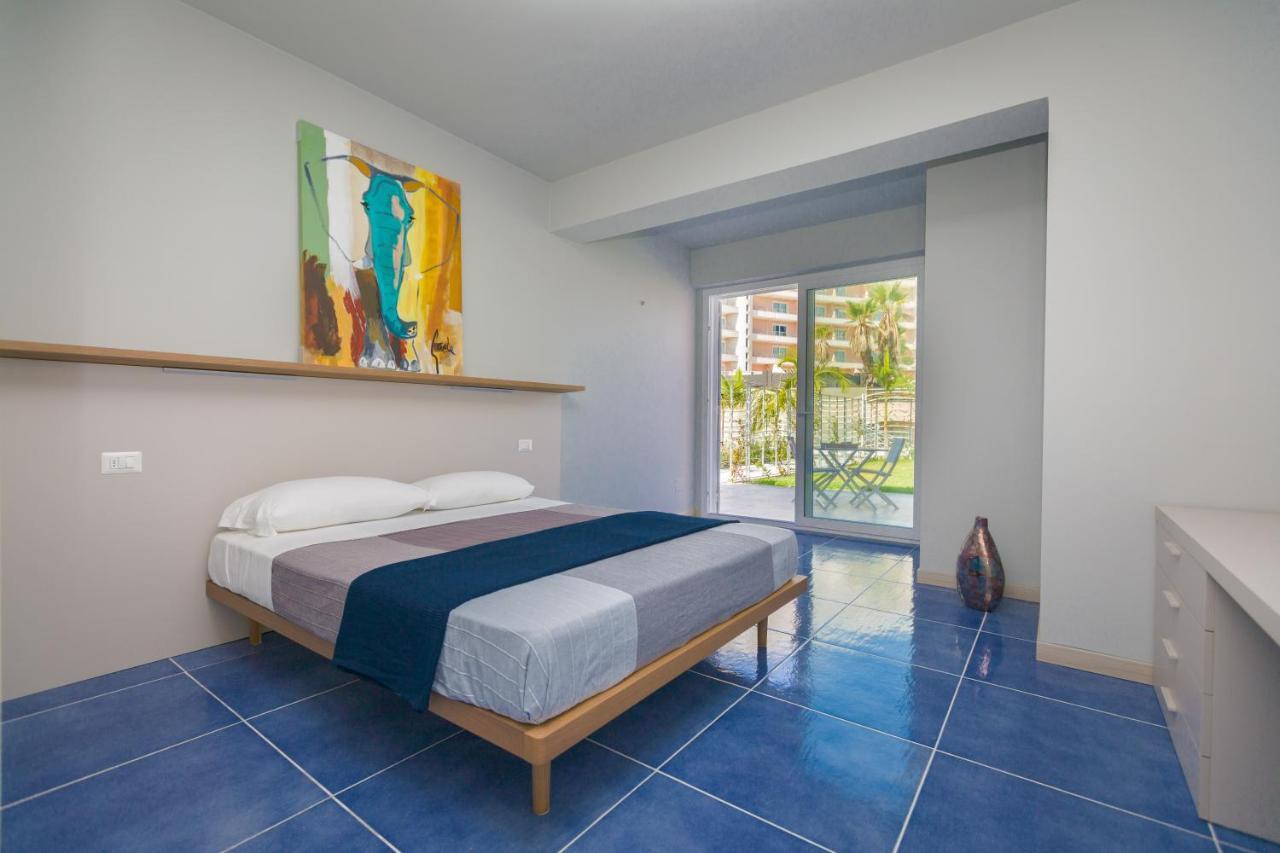 Residence Delfino, Portorosa Furnari Bagian luar foto